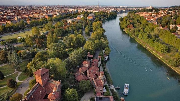 Il 2025 di Torino: apre il River Center e rinasce il Nebiolo. Il sindaco: “Anno del giro di boa”