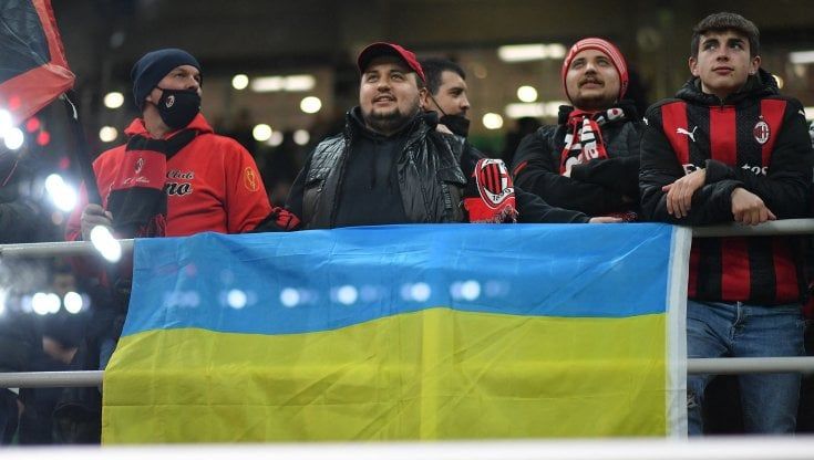 Shevchenko, messaggio di pace a San Siro: "Fermiamo insieme la guerra in Ucraina"