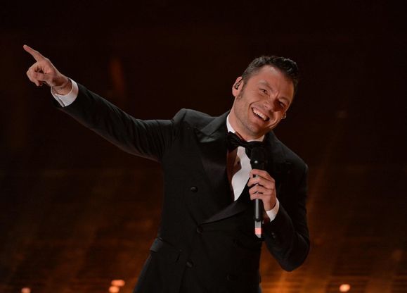 Tiziano Ferro sta meglio, riparte il tour