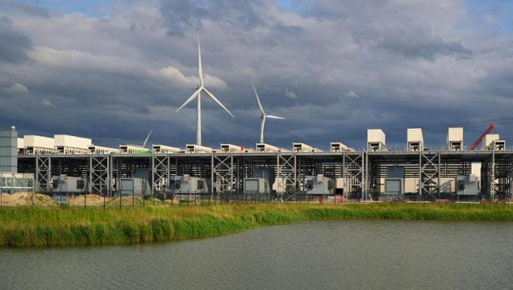 Data center, con l’AI il consumo di acqua può triplicare entro il 2030