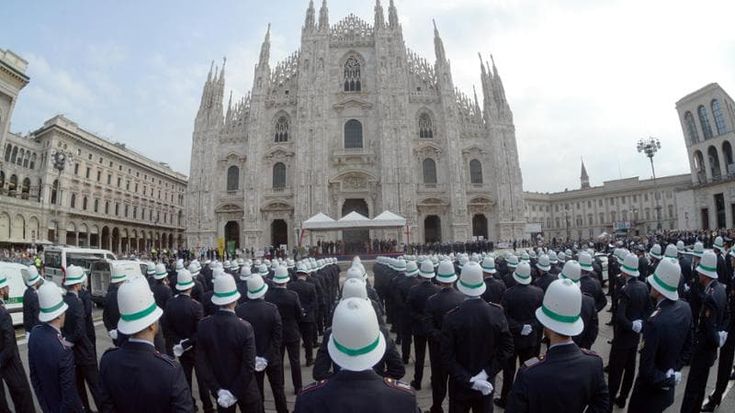 A Milano 3 milioni di multe staccate dai vigili in un anno. Caso della donna transessuale picchiata, il comandante Ciacci: “Vedremo come andrà il processo, se ci sarà”