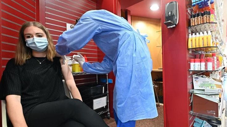 A ottobre la campagna del vaccino anti-Covid, ma due dosi su tre non sono aggiornate