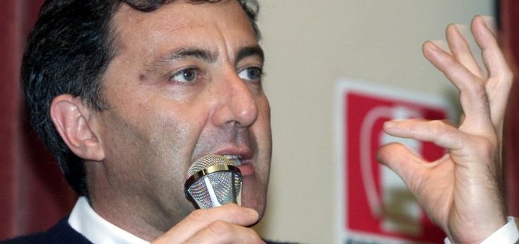 Luca Barbareschi: "Nessuna vergogna, c'è chi prende più soldi"
