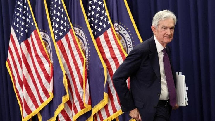 Fed, finisce l’era Powell ma resterà nel board. Warsh nuovo presidente