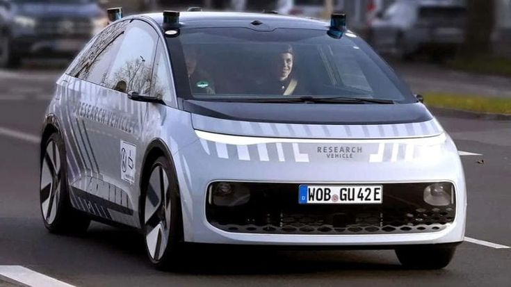 Volkswagen sfida Tesla e lancia Gen.Urban, il suo robotaxi