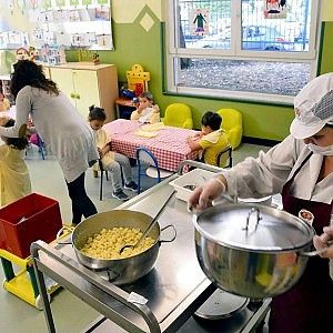 Carola Messina: "Colpa del Comune, per piccoli risparmi danneggia i bambini"