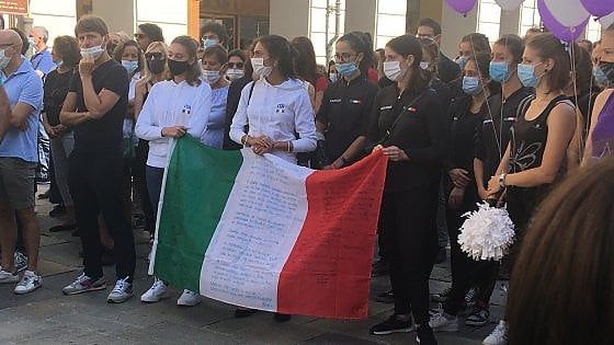 "Il cielo adesso ha cinque stelle in più", l'addio a Camilla, morta con altri quattro amici a Castelmagno