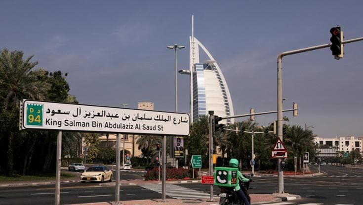 Studenti bolognesi bloccati a Dubai, il rientro oggi con la Farnesina