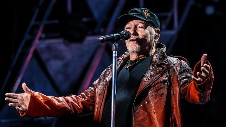 Vasco Rossi e il post su “C’è chi dice no” a tre giorni dal referendum: “Sempre attuale”