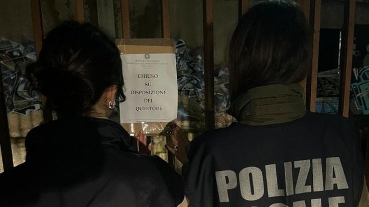 Strage di Crans-Montana, controlli anche a Bologna: chiuso un locale in via Mattei