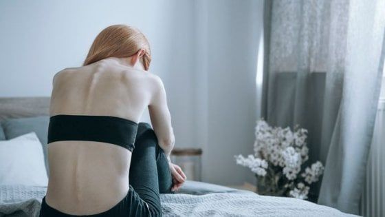 Perché una donna si lascia morire di fame