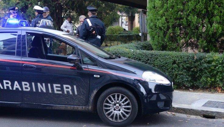 Pistoia: tredicenne inventa la rapina per attirare l'attenzione dei genitori