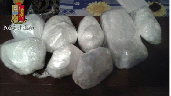 Milano, rifornivano di droga la zona dei Navigli: 18 arresti, c'è anche un ragazzo di 14 anni