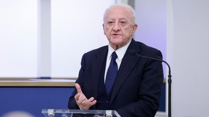 Bradisismo, De Luca all’attacco di Ciciliano: “Ha detto che non abbiamo numero di emergenza, falso”