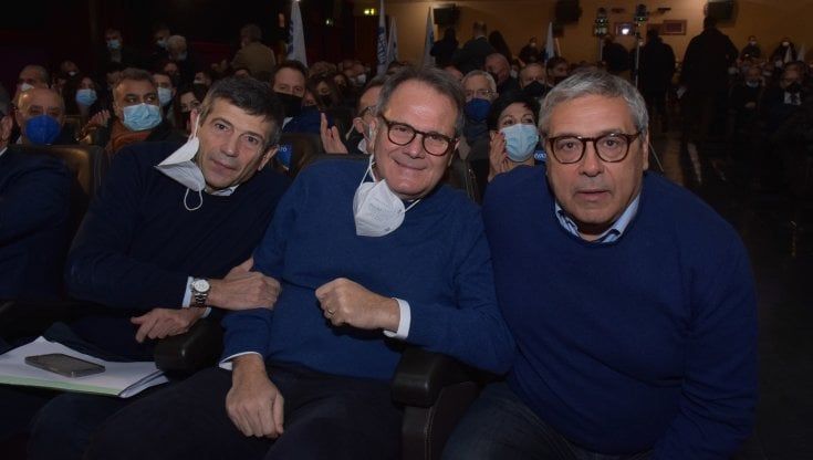 Sicilia, anche i centristi freddi sul Musumeci-bis. E in giunta è scontro
