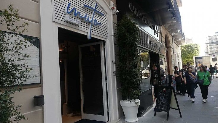 Bari, un bistrot di mare in via Sparano: "Osiamo tra le boutique. Il piatto forte? Frittelle di pesce"