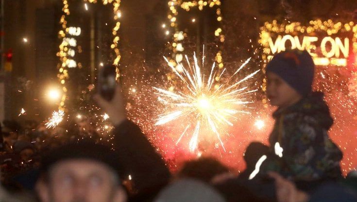 Covid, Toscana, marcia indietro sulle feste in piazza: le città cambiano il Capodanno 