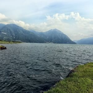 Pensionato annega nel lago d'Iseo: è stato sorpreso da un temporale mentre era in barca
