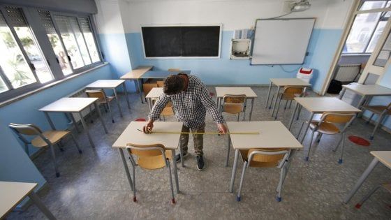 Parma, lettera di una docente alla ministra Azzolina: "Sono sei mesi che dal dibattito sulla scuola manca totalmente la scuola"