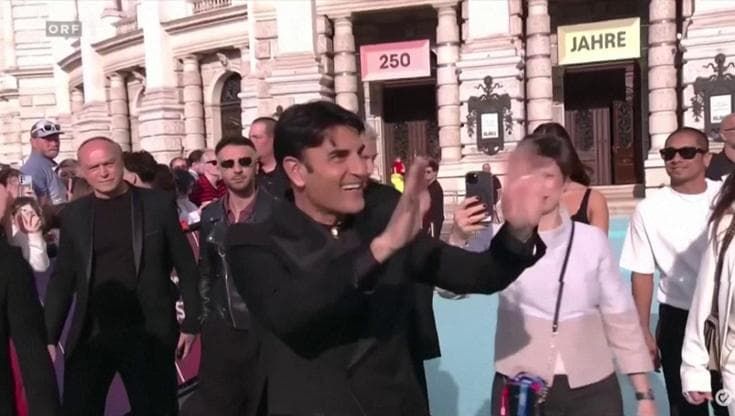 Eurovision, Sal Da Vinci apre la festa sul tappeto turchese di Vienna