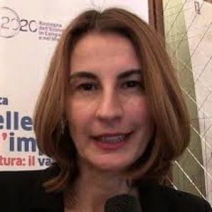 Madre, De Luca nomina Valente