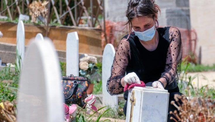 Palermo, cimiteri aperti tutti i giorni per evitare la ressa il 2 novembre 