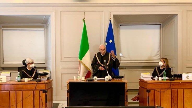 Alla Consulta si chiude l’era Amato: "Il mondo è cambiato e non in meglio". Si apre la successione