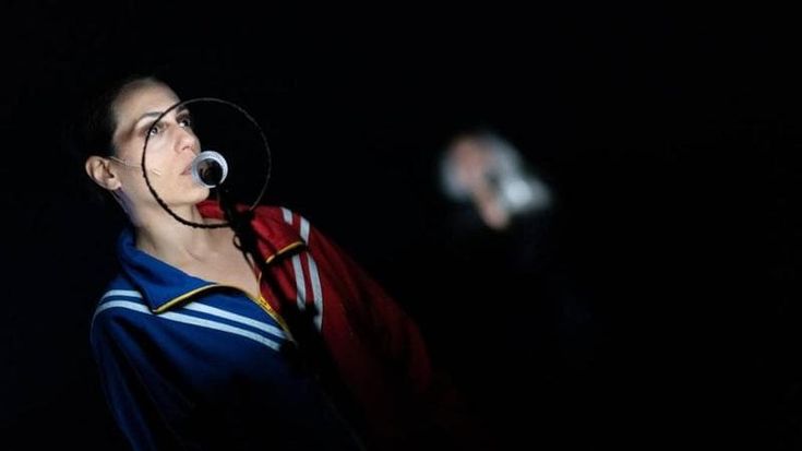 Al Teatro Vascello il Filottete diventa donna: “Lemnos” rilegge il mito in chiave femminista