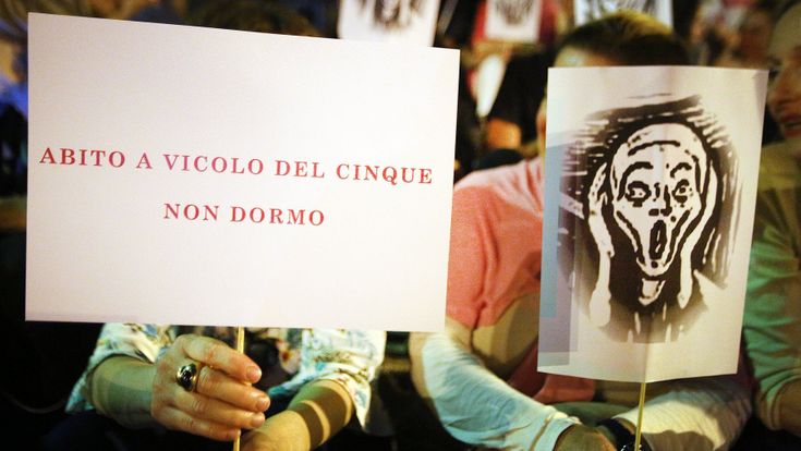 Trastevere, i mille in lotta nel rione della movida selvaggia