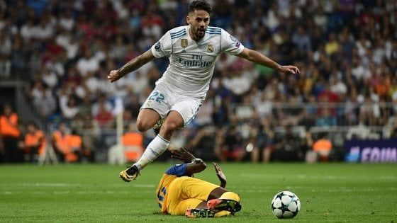 Real Madrid, Isco rinnova fino al 2022: clausola super da 700 milioni