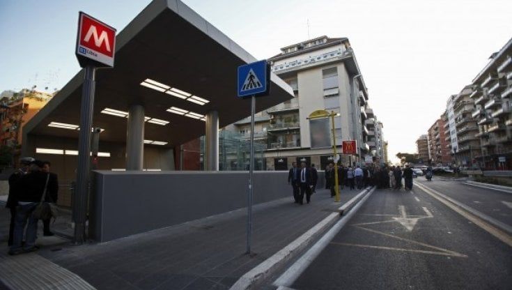 Trasporti, pubblicata gara per la fornitura di 30 treni per le metro di Roma. Raggi: "Andiamo avanti"