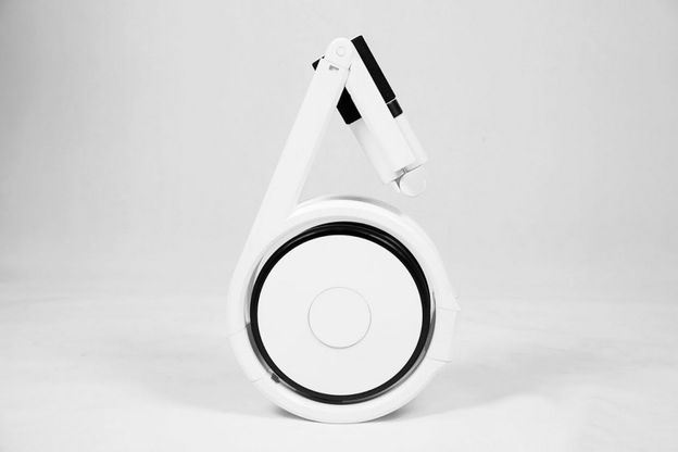 Impossible, la bici elettrica che entra nello zaino<span class="gwt-InlineHTML kpm3-ContentLabel"><br /></span>