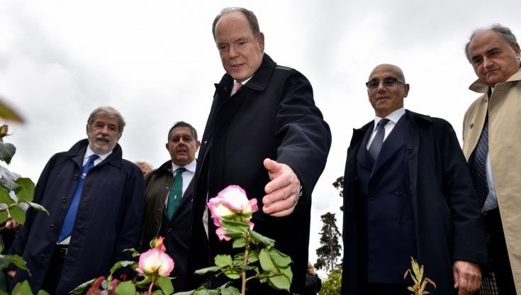 Genova, iI principe Alberto di Monaco in visita ad Euroflora, oggi la cittadinanza onoraria