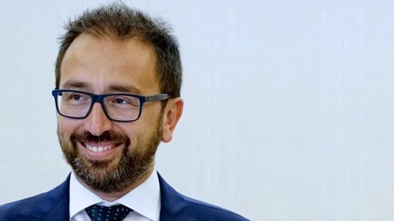 Giustizia, tre mosse di Bonafede per la riforma. Tavolo sulle intercettazioni. Il piano che può irritare la Lega 