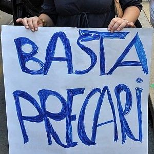 Mancato risarcimento ai precari, domani il pignoramento dei mobili del ministero