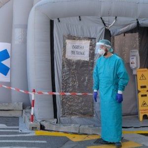 Coronavirus, in Liguria  sale a 617 il numero dei positivi, 50 le persone decedute