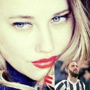 Higuain diventerà papà: l'argentino aspetta un figlio dalla sua bella Lara