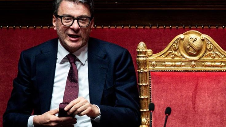 Attese di 9 mesi, paletti e tagli. Le pensioni anticipate crollano di un terzo con il governo Meloni