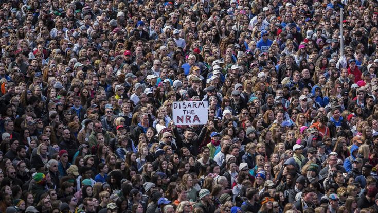 Liberateci dalle armi. Ma non troppo