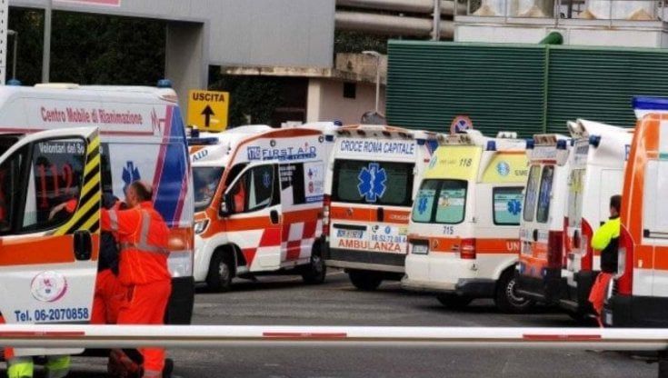 Pronto soccorso al  collasso a Roma, 334 malati parcheggiati in barella