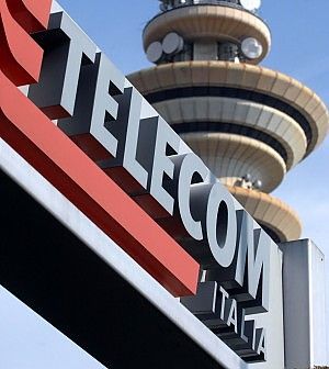 Telecom: "Rispettate regole per bond".Zingales: "Operazione discriminatoria"