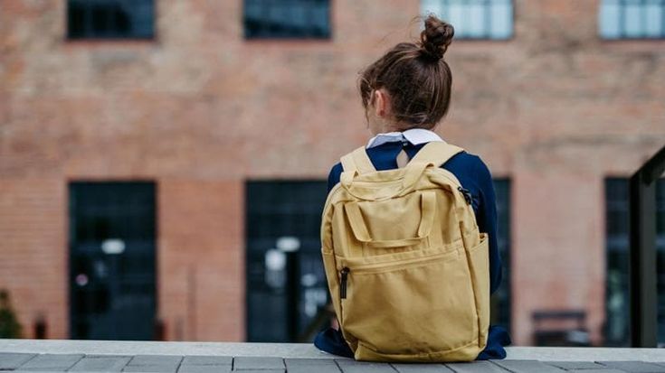 Ritorno a scuola: il kit scolastico si fa essenziale