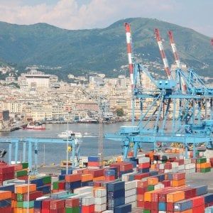 Fabbriche italiane in difficoltà sui mercati esteri: fatturato fermo e ordini in calo a novembre