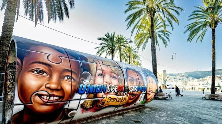Samp, un calcio alla discriminazione: murale antirazzista al Porto Antico