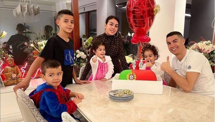 Torino, un maxi gianduiotto da 5 chili per festeggiare il compleanno di Ronaldo