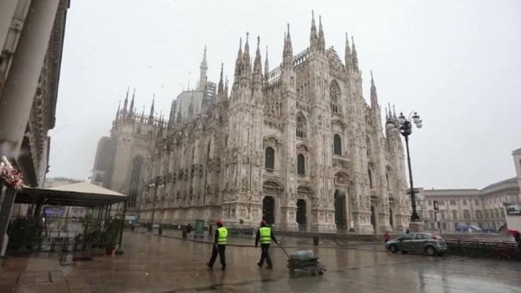 Nevica, che sollievo. Quella patina di normalità sul mondo capovolto