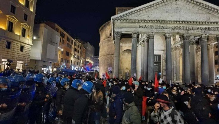 Attenti alla "Lupa", è il nuovo movimento degli studenti