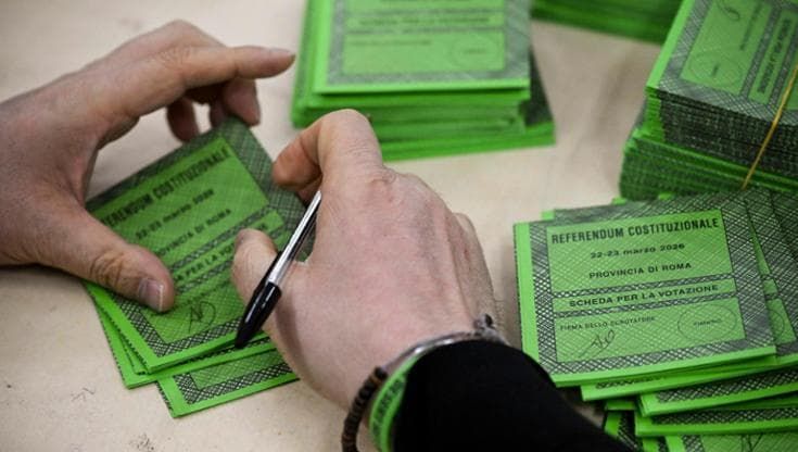 A votare poi a teatro "Ceneri”
