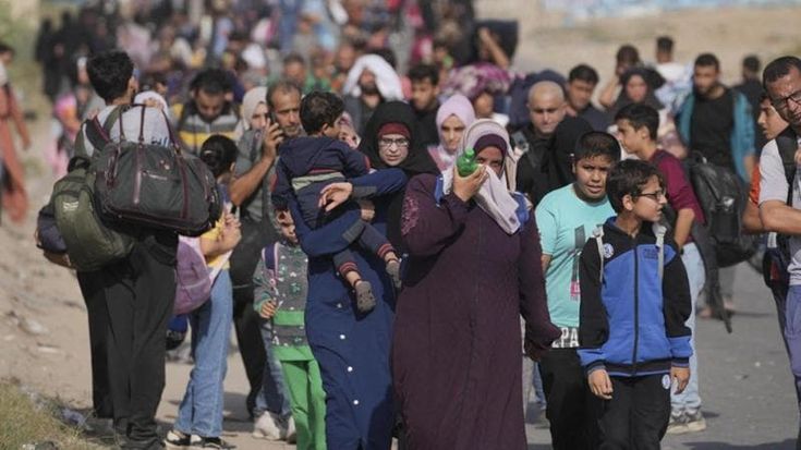 Profughi da Gaza, imbarcati su un aereo fantasma e lasciati a bordo per 12 ore in Sudafrica