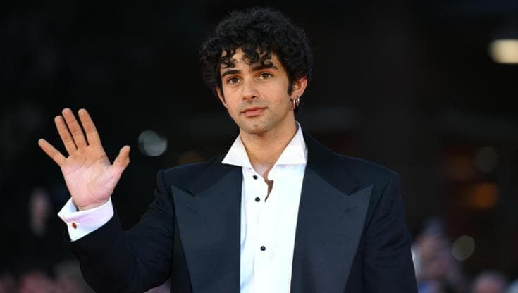 Emozione Pino Daniele, la festa di Roma applaude il film con Massimiliano Caiazzo